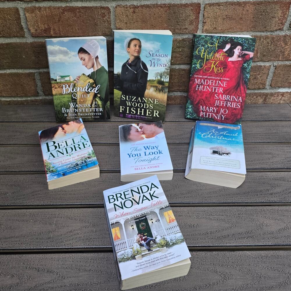 7 Romance Novels Amish Holiday Christmas Theme Paperback Book Lot Yuletide Kiss